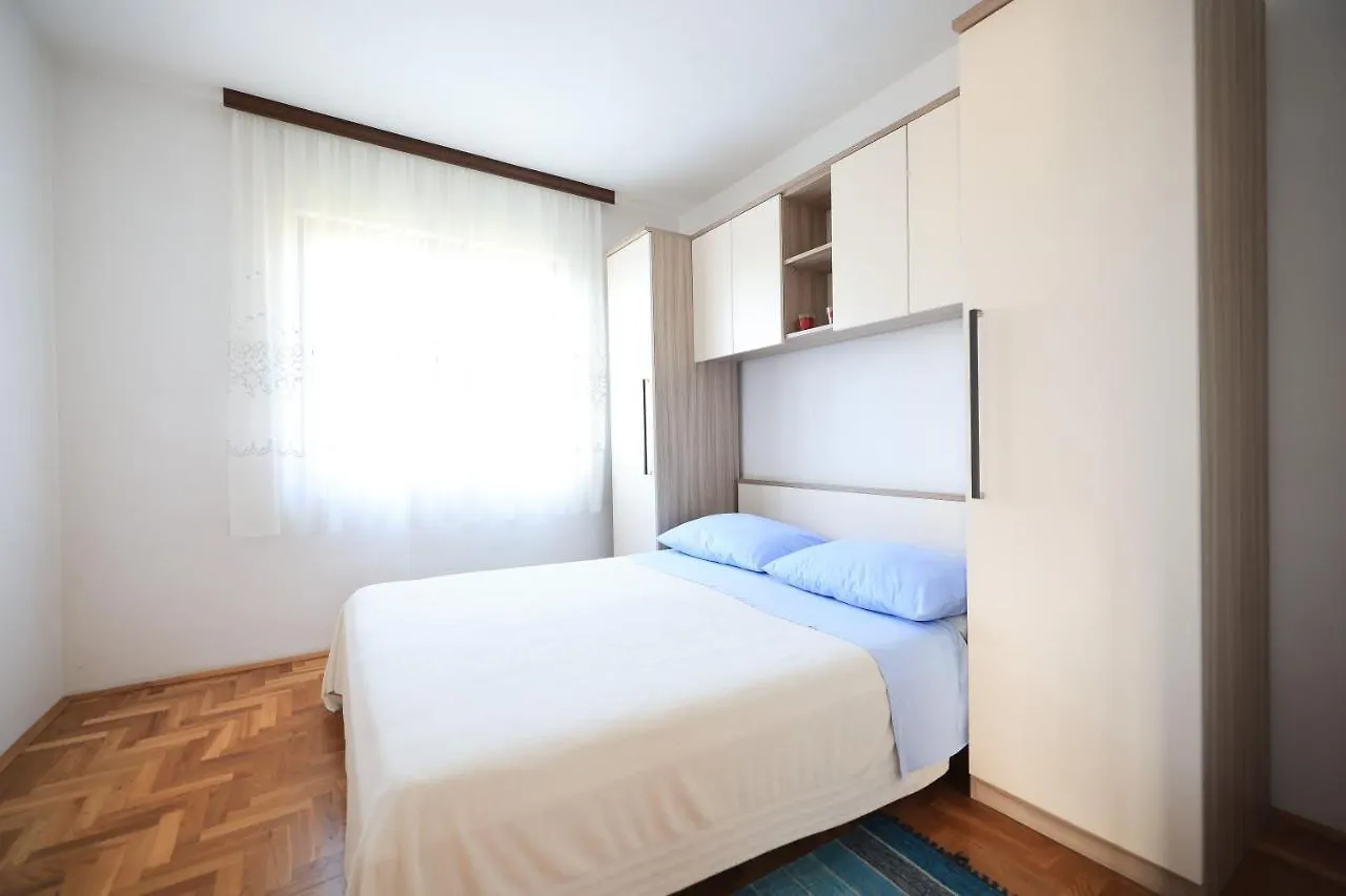 Apartments Ana Petrcane 0*,  Kroatien